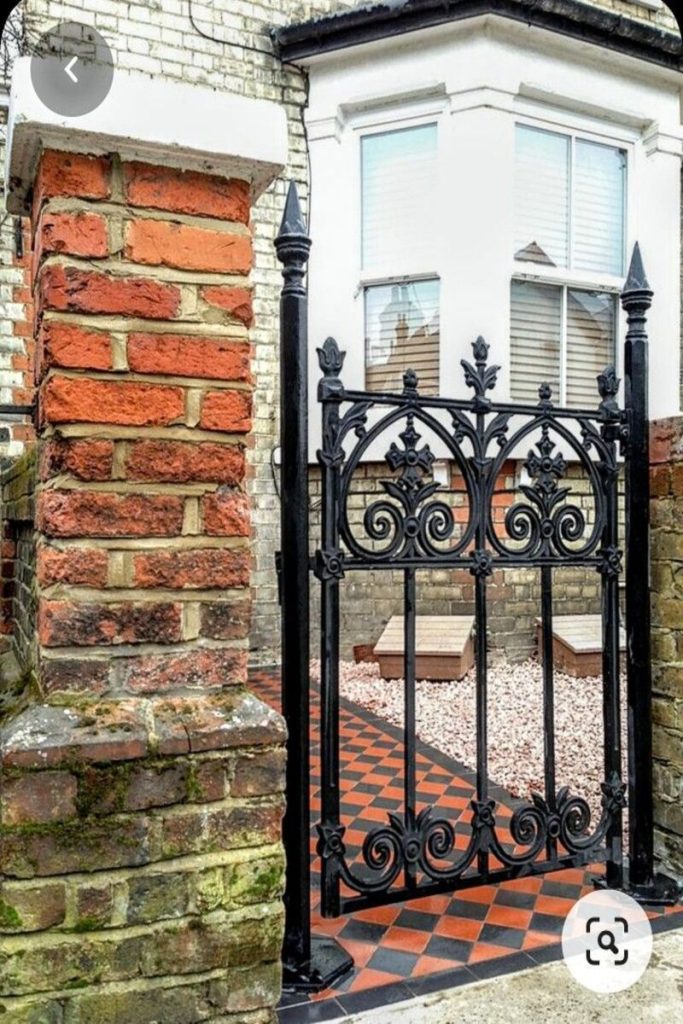 grille et clôture en fer forgé